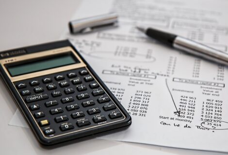 How Tracking Cash Flow Can Help You Create a Business Budget